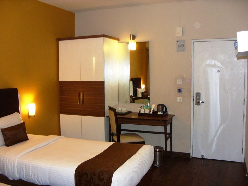 Mango Hotels, Samed Agra Agra  Εξωτερικό φωτογραφία